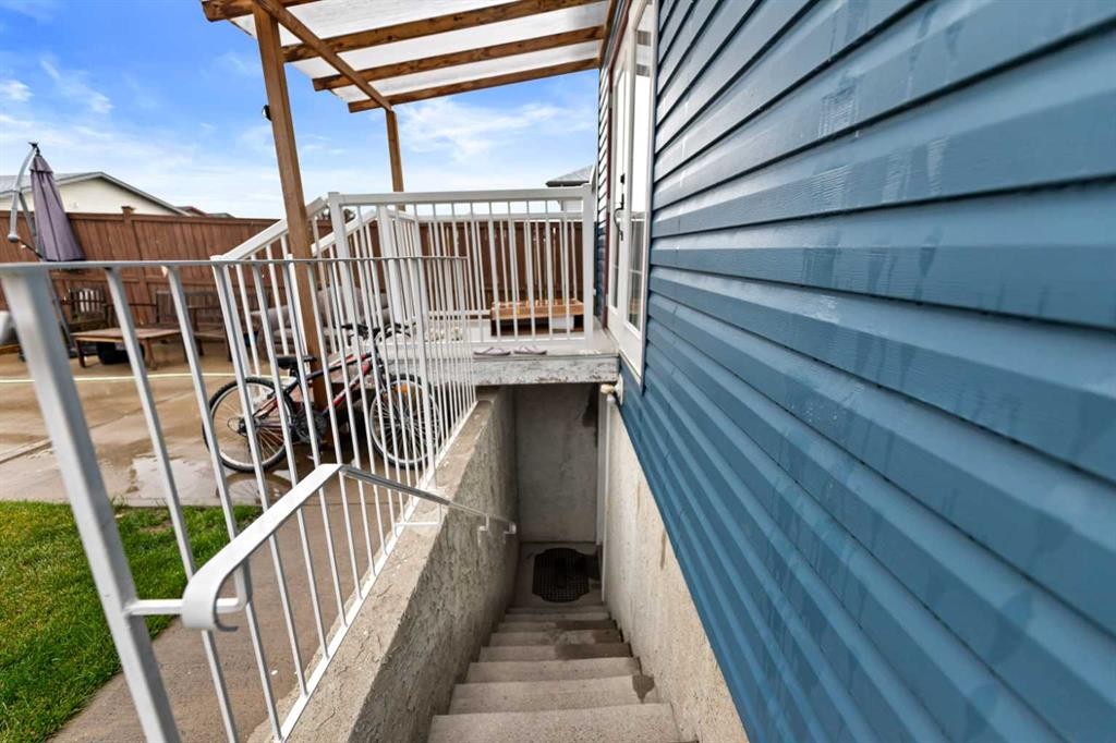 5036 Martin Crossing Drive Ne, Calgary, AB - Outdoor