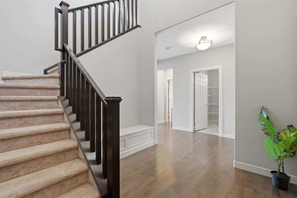 7 Copperleaf Terrace Se, Calgary, AB - Indoor Photo Showing Other Room