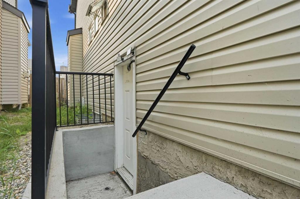 7 Copperleaf Terrace Se, Calgary, AB - Outdoor