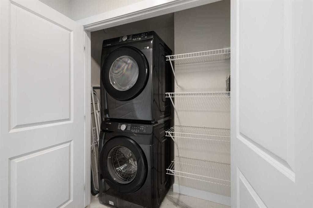 251 Lucas Boulevard Nw, Calgary, AB - Indoor Photo Showing Laundry Room