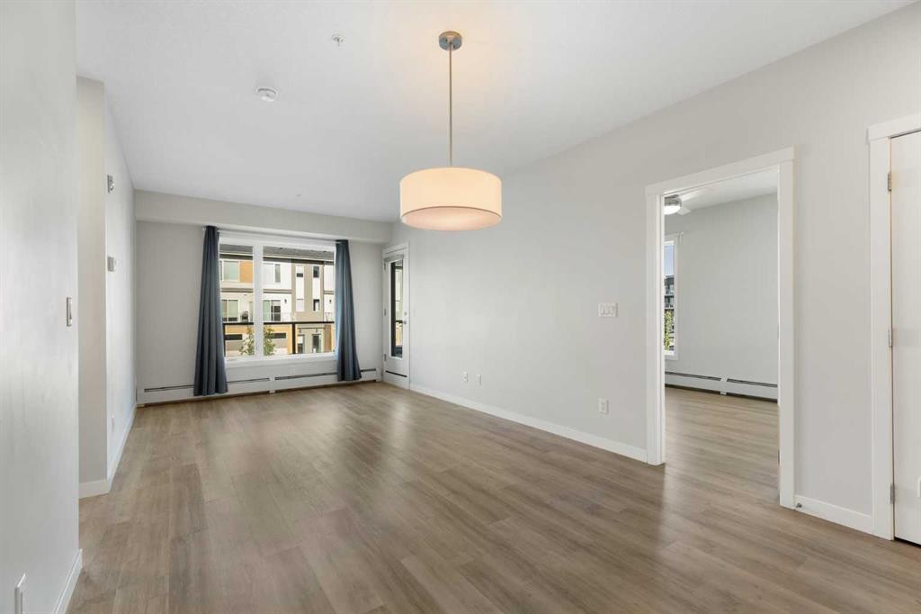 202-150 Shawnee Square Sw, Calgary, AB - Indoor