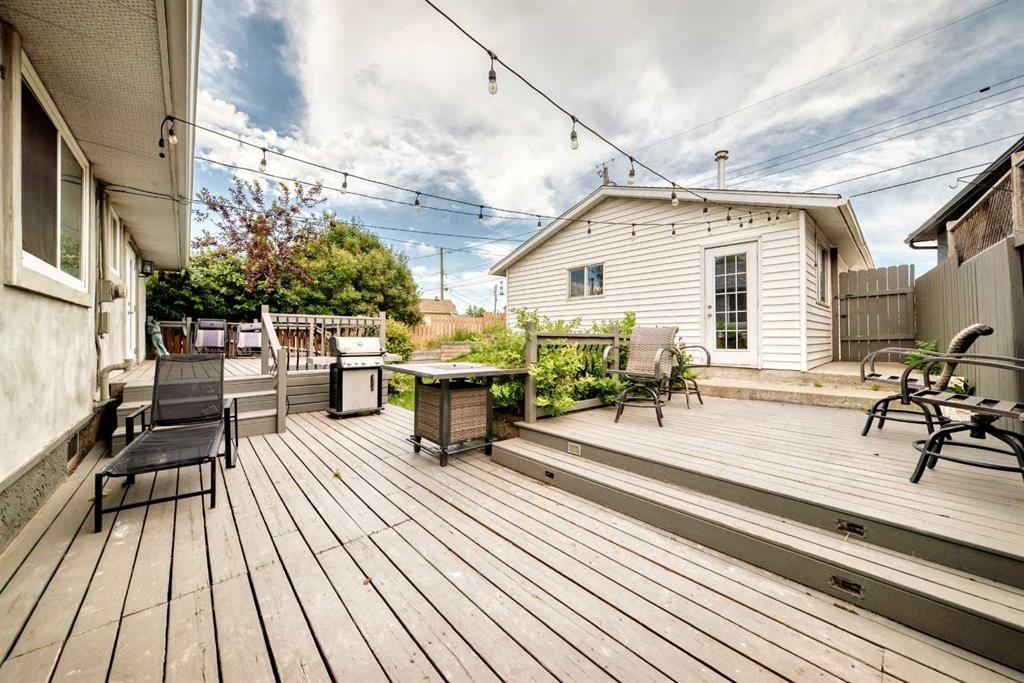1376 Lake Sylvan Drive Se, Calgary, AB - Outdoor With Deck Patio Veranda With Exterior