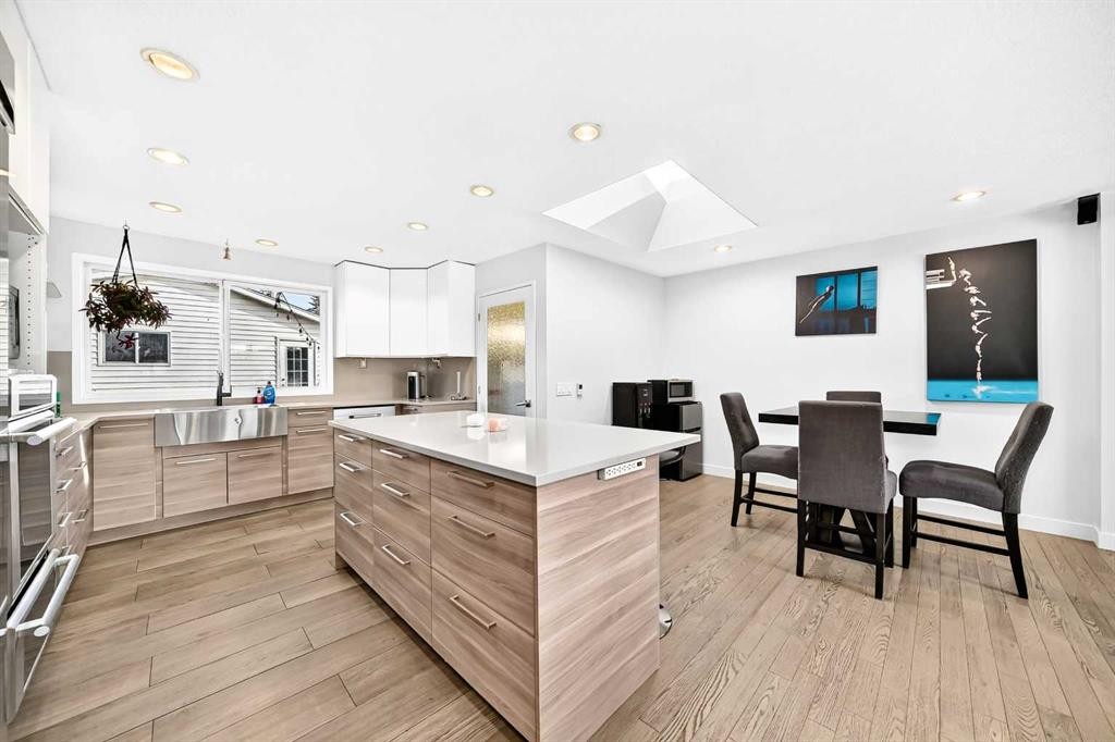 1376 Lake Sylvan Drive Se, Calgary, AB - Indoor