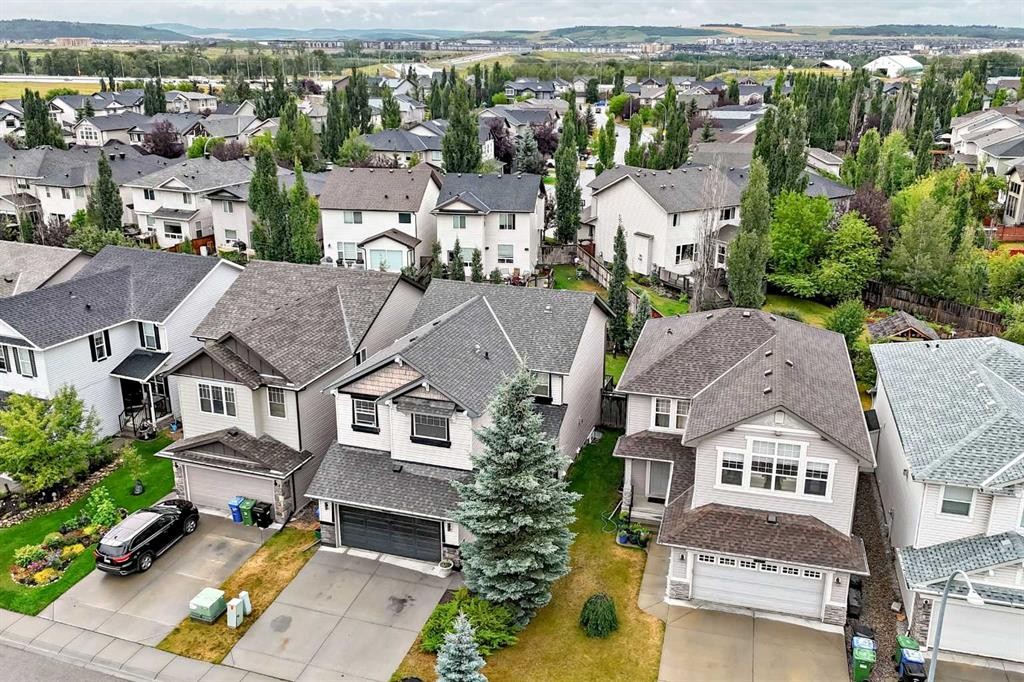 121 Chapalina Heights Se, Calgary, AB - Outdoor