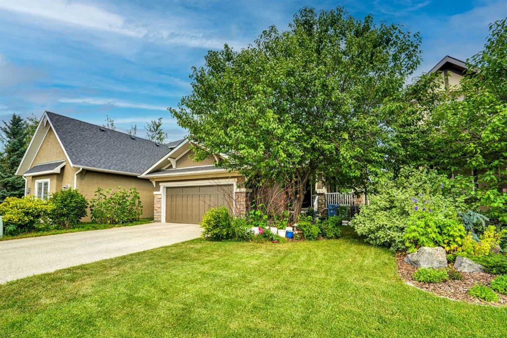 126 Panatella Crescent Nw, Calgary, AB - Outdoor