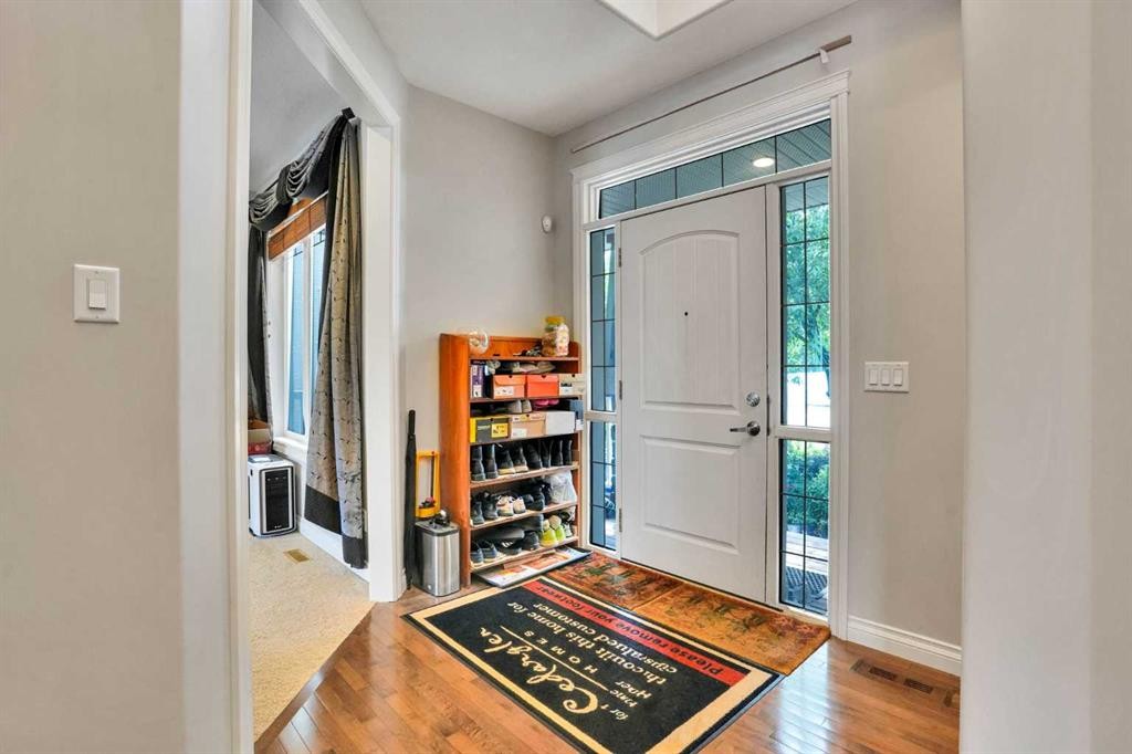 126 Panatella Crescent Nw, Calgary, AB - Indoor Photo Showing Other Room