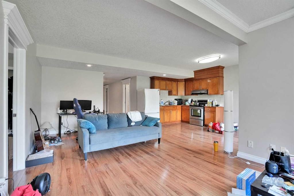 126 Panatella Crescent Nw, Calgary, AB - Indoor