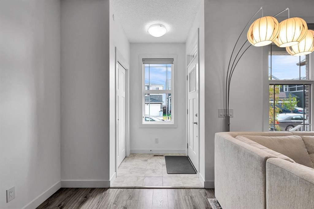 87 Howse Crescent Ne, Calgary, AB