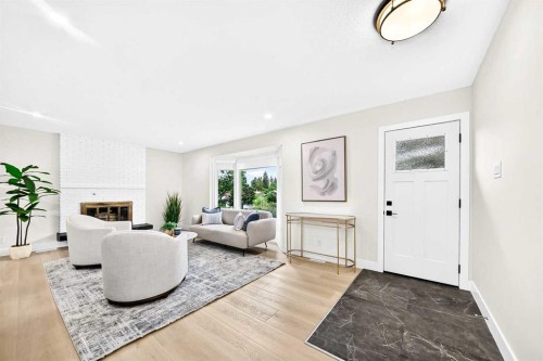 4112 19 Street Nw, Calgary, AB 