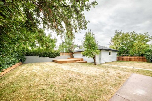 4112 19 Street Nw, Calgary, AB 