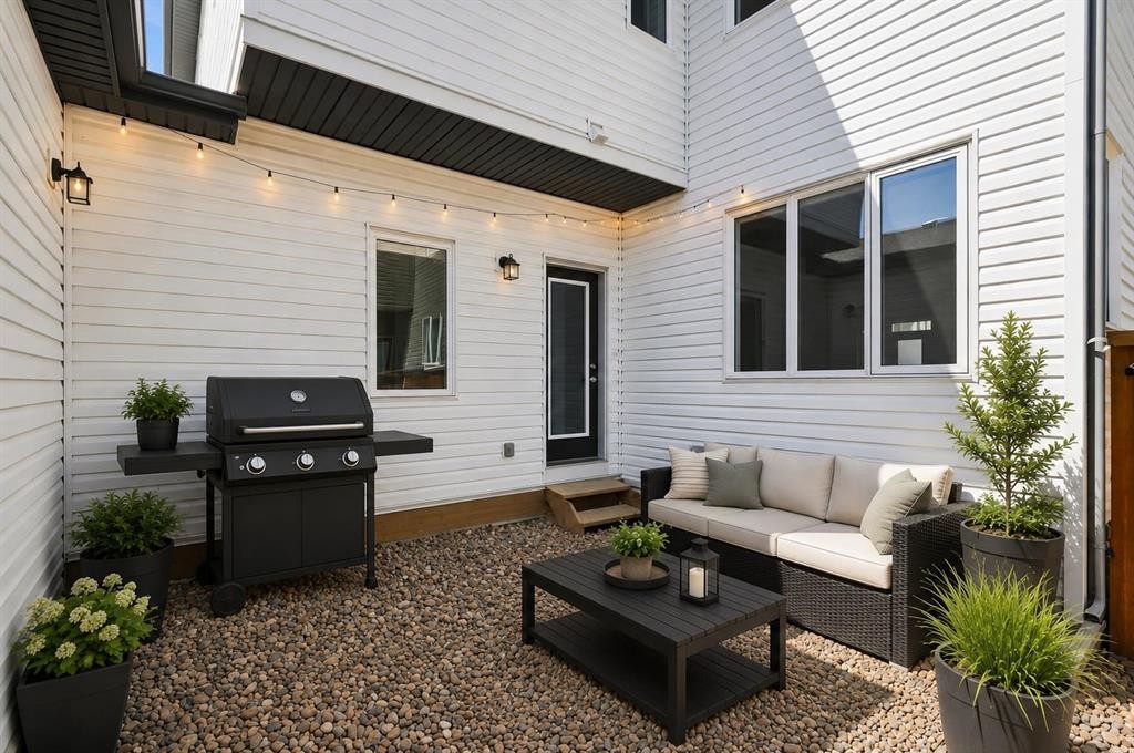 199 Carringham Road Nw, Calgary, AB - Outdoor With Exterior