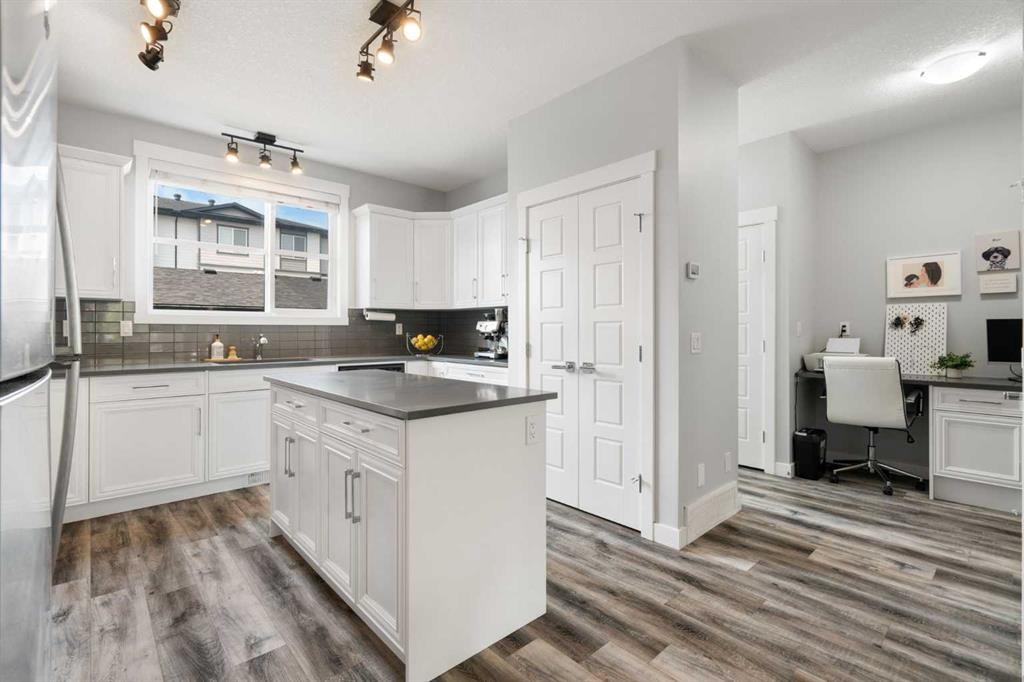 56 Skyview Circle Ne, Calgary, AB - Indoor Photo Showing Kitchen