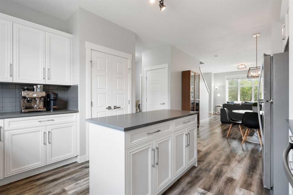56 Skyview Circle Ne, Calgary, AB - Indoor Photo Showing Kitchen