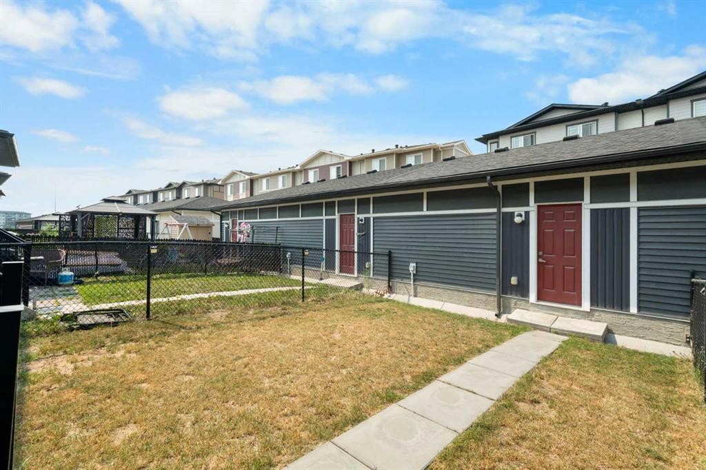 56 Skyview Circle Ne, Calgary, AB - Outdoor