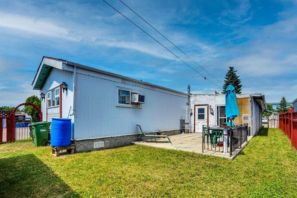 903 Briar Crescent, Strathmore, AB - Outdoor