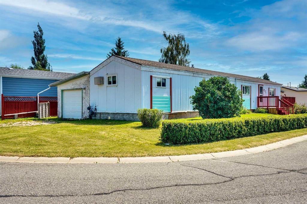 903 Briar Crescent, Strathmore, AB - Outdoor
