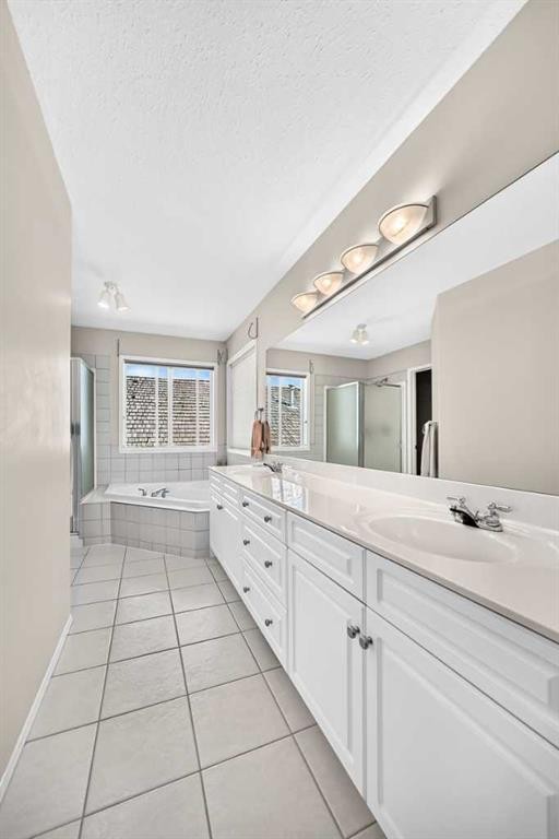60 Harvest Park Way, Calgary, AB - Indoor Photo Showing Other Room