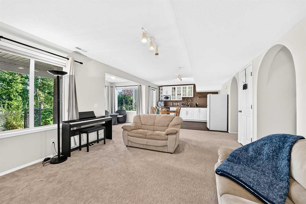 60 Harvest Park Way, Calgary, AB - Indoor