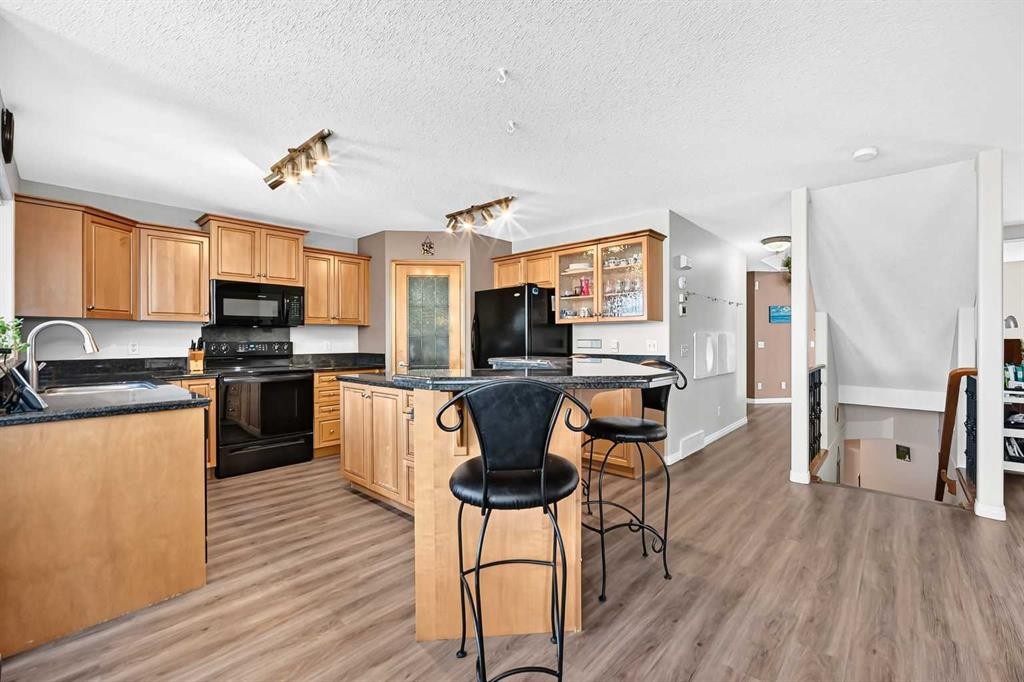 60 Harvest Park Way, Calgary, AB - Indoor Photo Showing Kitchen