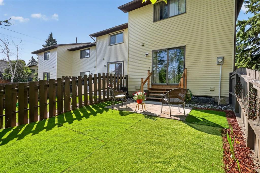 45-380 Bermuda Drive Nw, Calgary, AB - Outdoor With Exterior