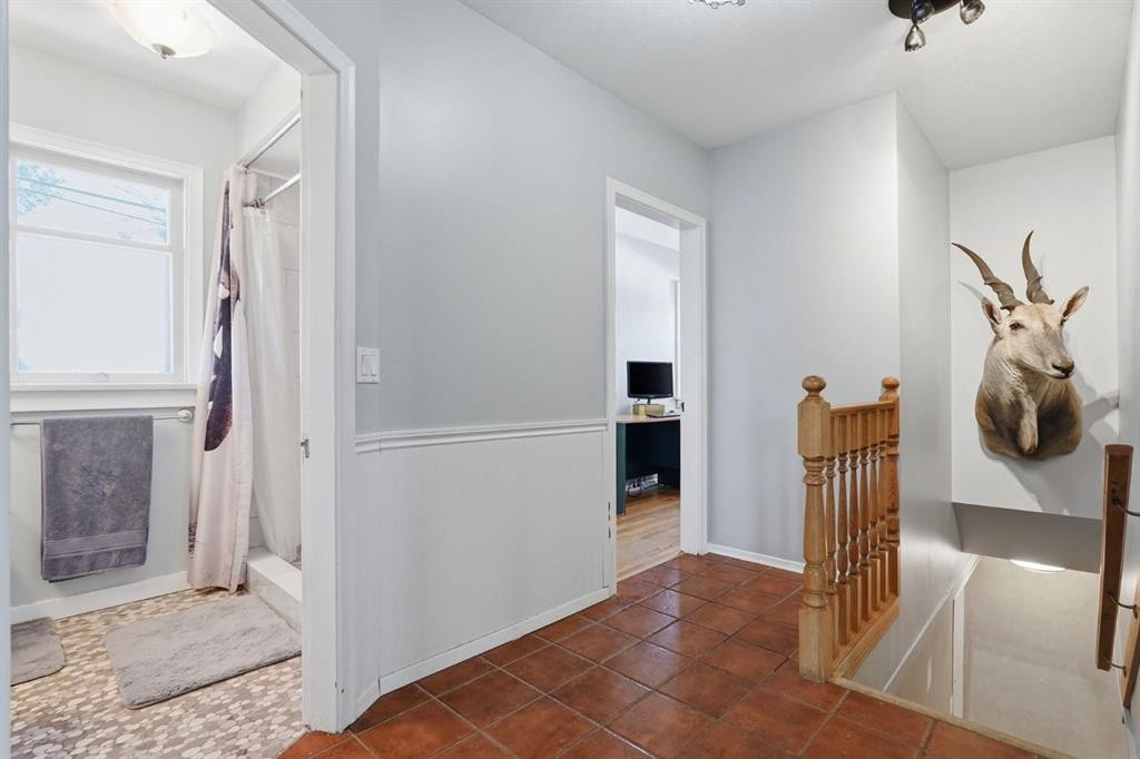2037 18 Avenue, Didsbury, AB - Indoor Photo Showing Other Room