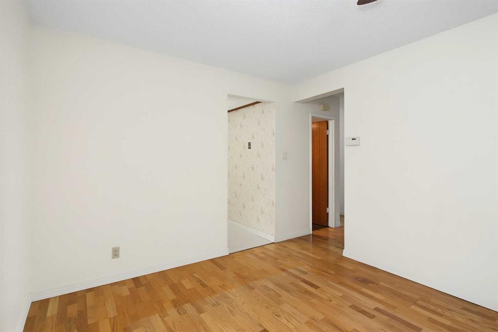 3414 Morley Trail Nw, Calgary, AB - Indoor Photo Showing Other Room