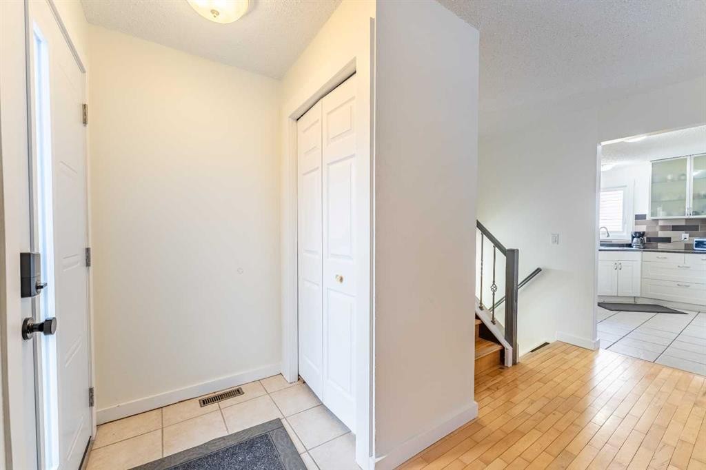 44 Templehill Drive Ne, Calgary, AB - Indoor Photo Showing Other Room
