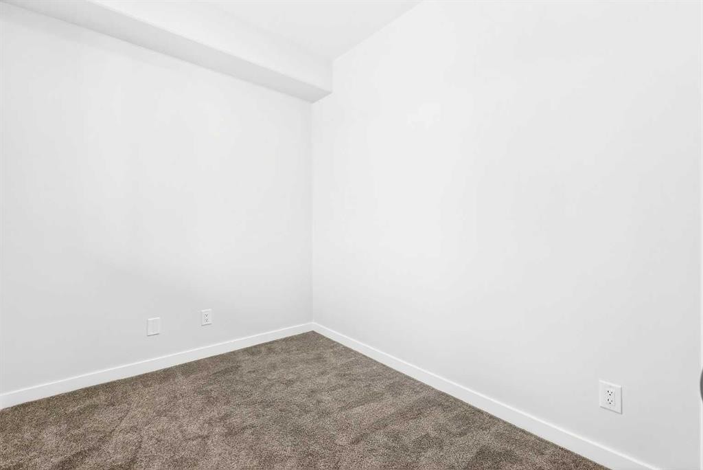 302-40 Creekside Way Sw, Calgary, AB - Indoor Photo Showing Other Room