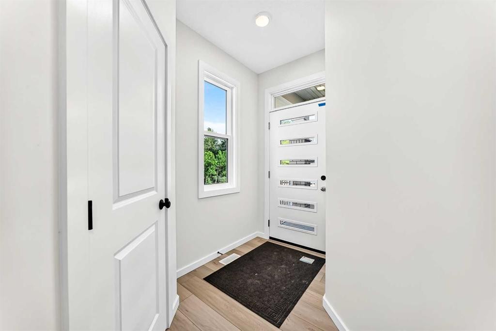 135 Mallard Heath Se, Calgary, AB - Indoor Photo Showing Other Room