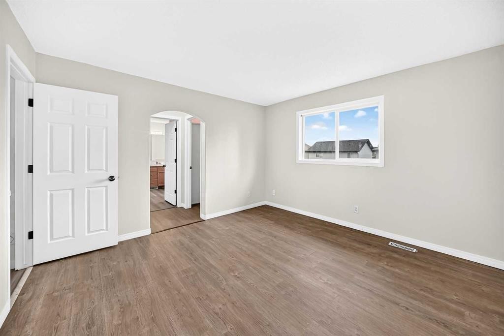 531 Stonegate Road Nw, Airdrie, AB - Indoor Photo Showing Other Room