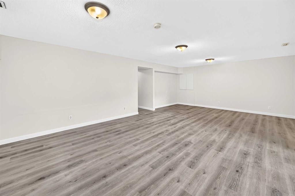 531 Stonegate Road Nw, Airdrie, AB - Indoor Photo Showing Other Room