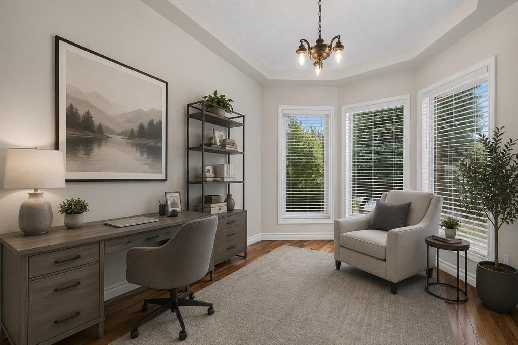 21 Strathearn Gardens Sw, Calgary, AB - Indoor Photo Showing Other Room