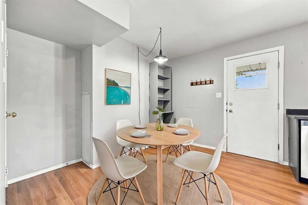 542 Regal Park Ne, Calgary, AB - Indoor Photo Showing Dining Room