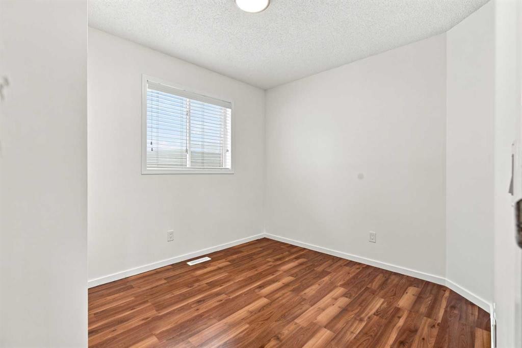 11 Martin Crossing Rise Ne, Calgary, AB - Indoor Photo Showing Other Room