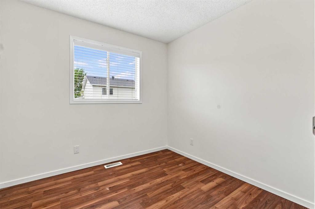 11 Martin Crossing Rise Ne, Calgary, AB - Indoor Photo Showing Other Room