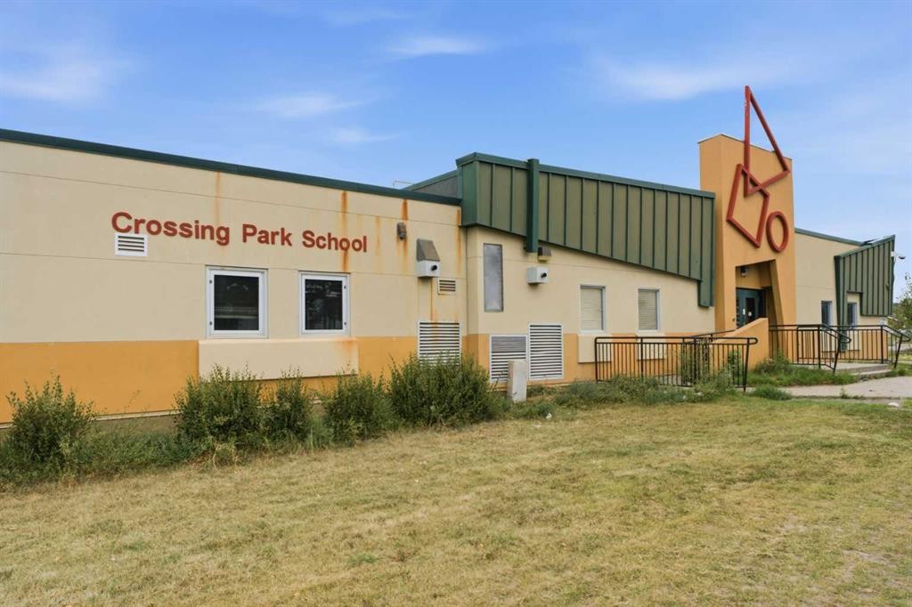 11 Martin Crossing Rise Ne, Calgary, AB - Outdoor
