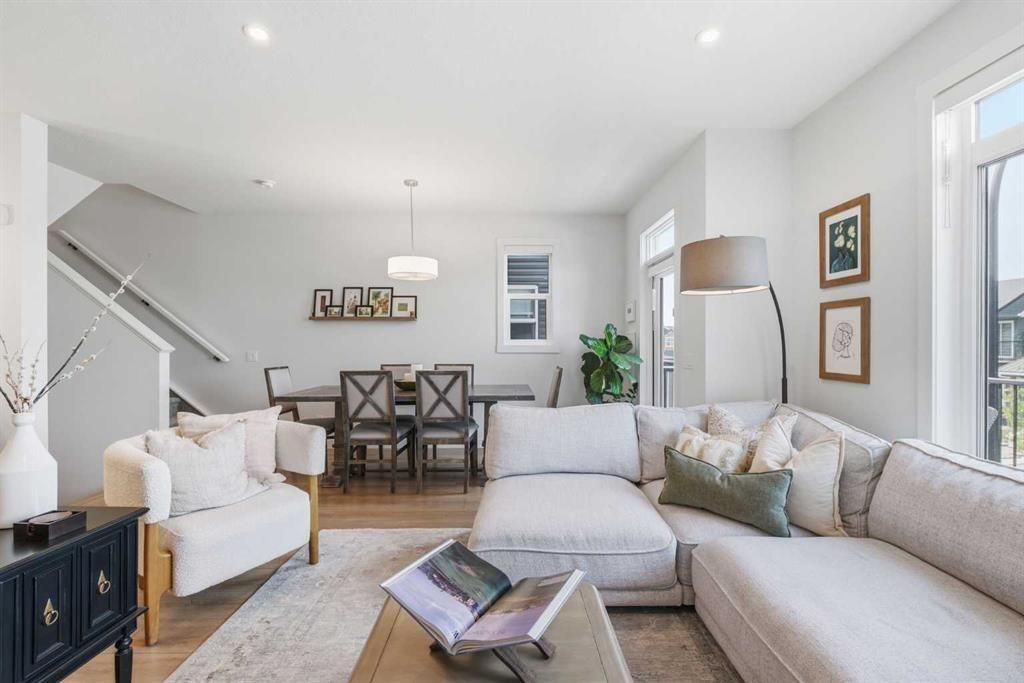 31 Seton Row Se, Calgary, AB - Indoor Photo Showing Living Room