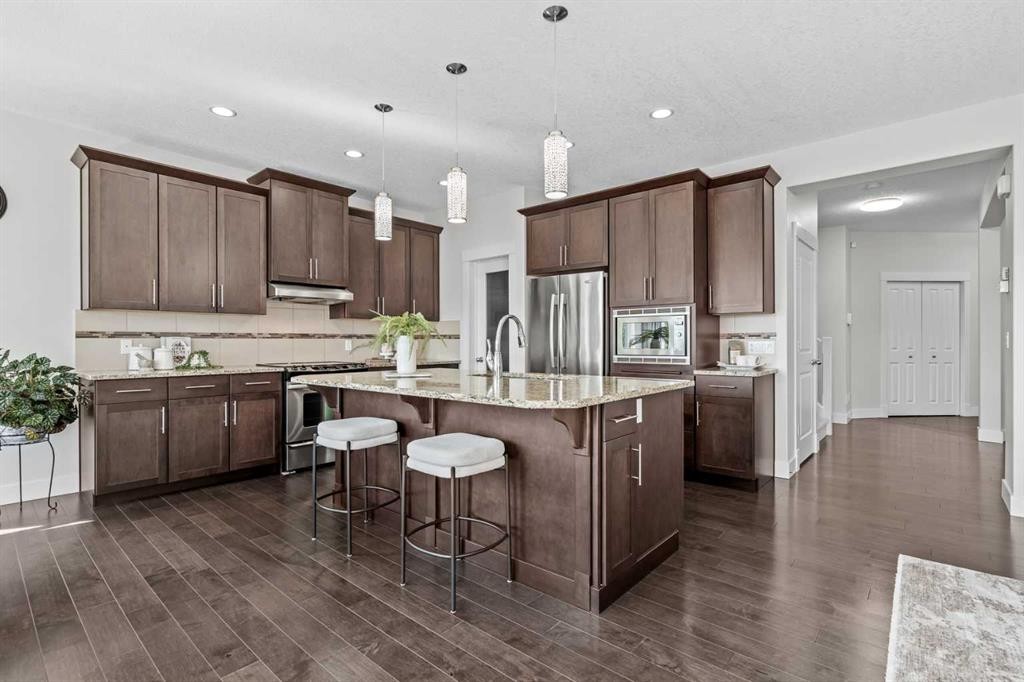 9 Aspenshire Crescent Sw, Calgary, AB