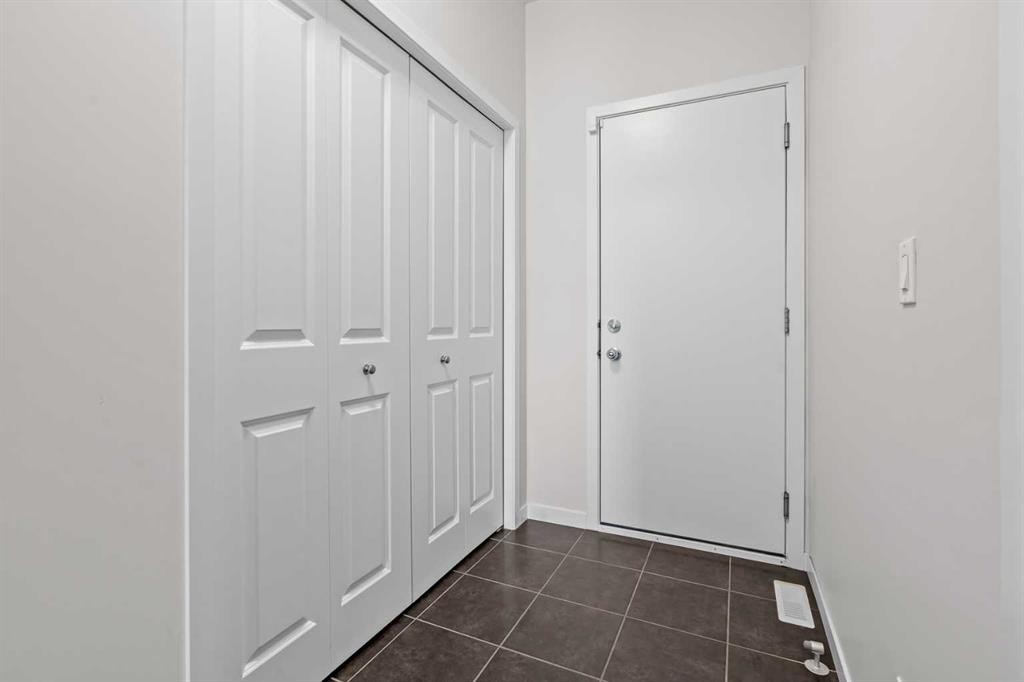 9 Aspenshire Crescent Sw, Calgary, AB