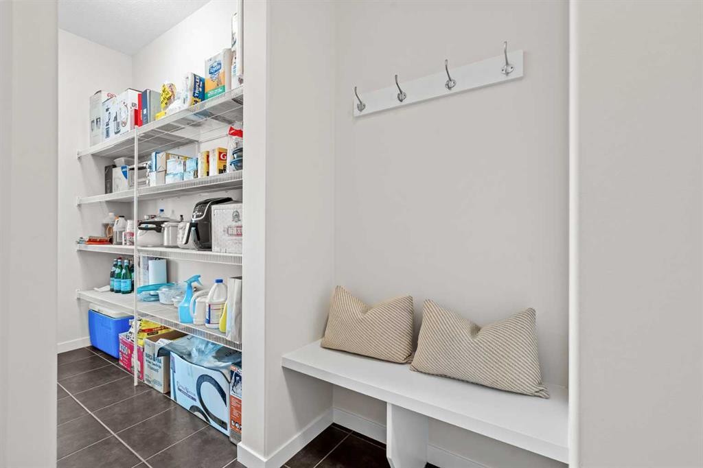 9 Aspenshire Crescent Sw, Calgary, AB