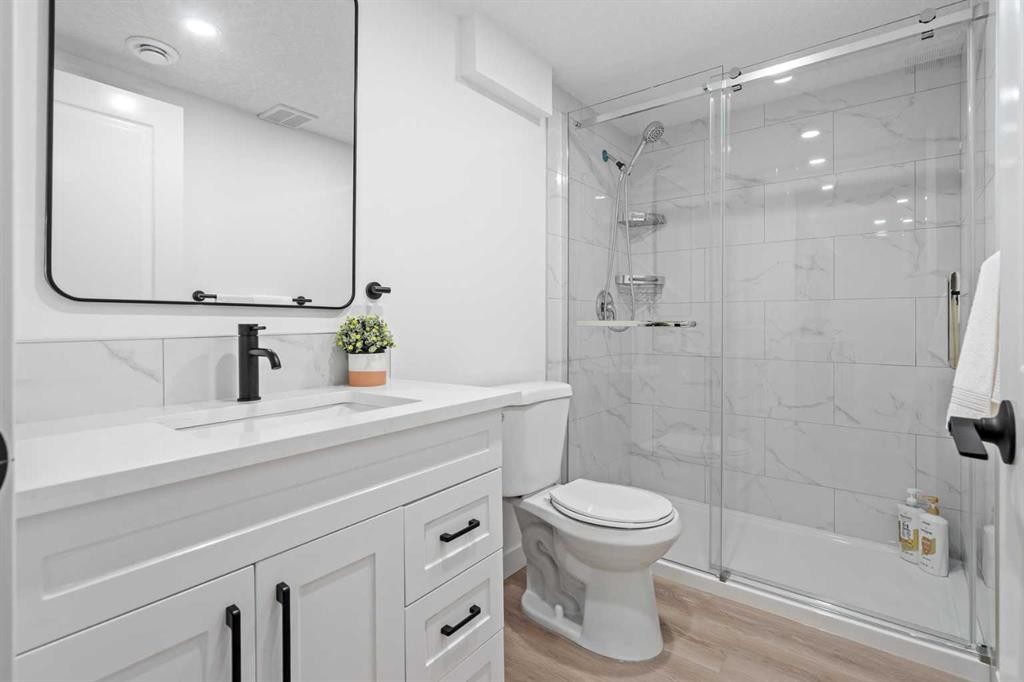 9 Aspenshire Crescent Sw, Calgary, AB