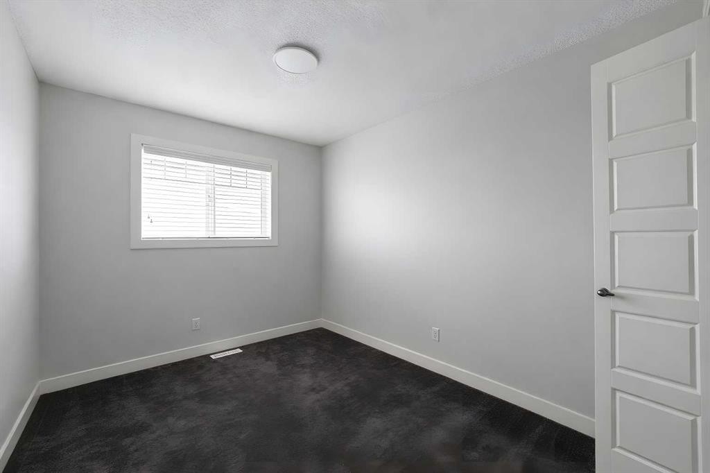 137 Pantego Lane Nw, Calgary, AB - Indoor Photo Showing Other Room