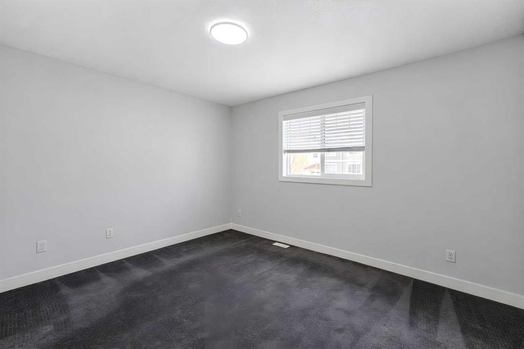137 Pantego Lane Nw, Calgary, AB - Indoor Photo Showing Other Room