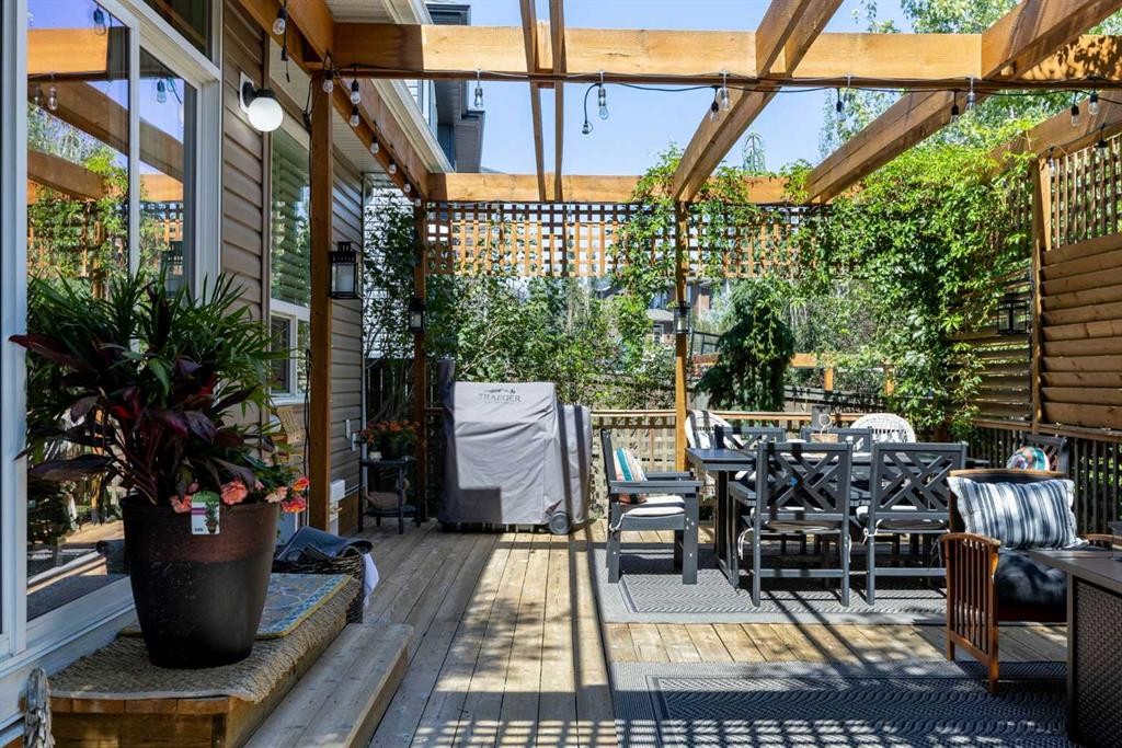238 Mountainview Drive, Okotoks, AB - Outdoor With Deck Patio Veranda