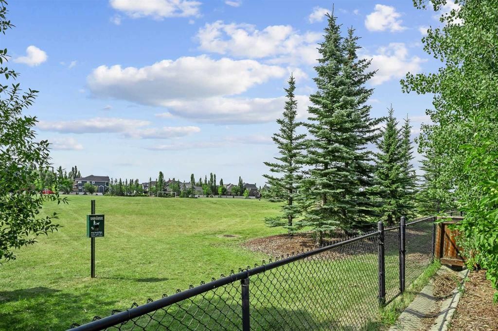 4728 Elgin Avenue Se, Calgary, AB - Outdoor With View