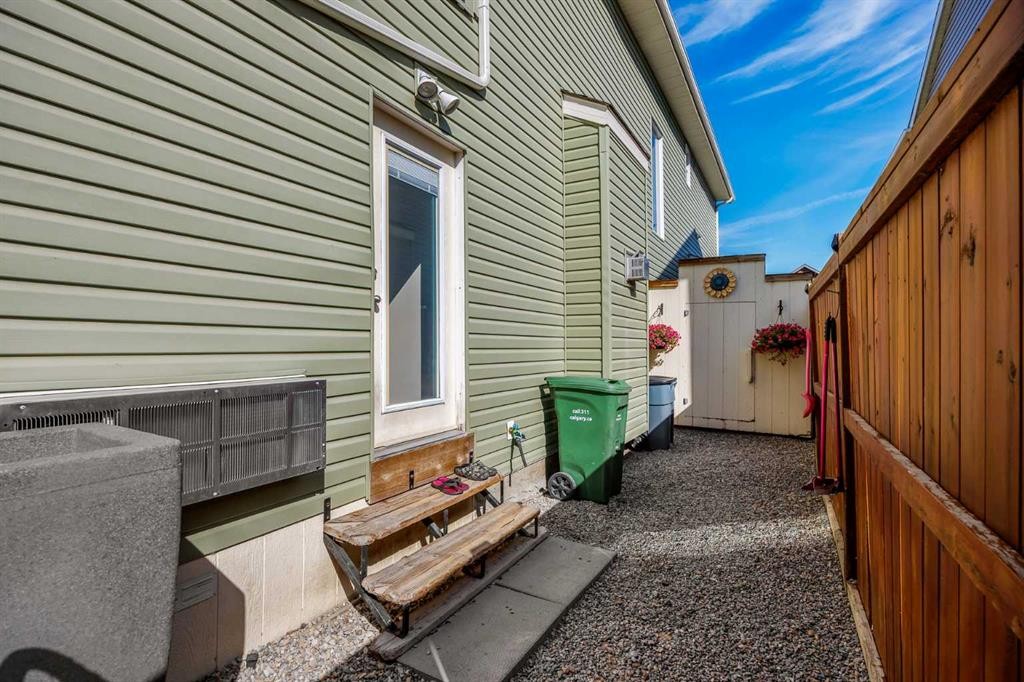 58 Copperstone Close Se, Calgary, AB - Outdoor With Exterior