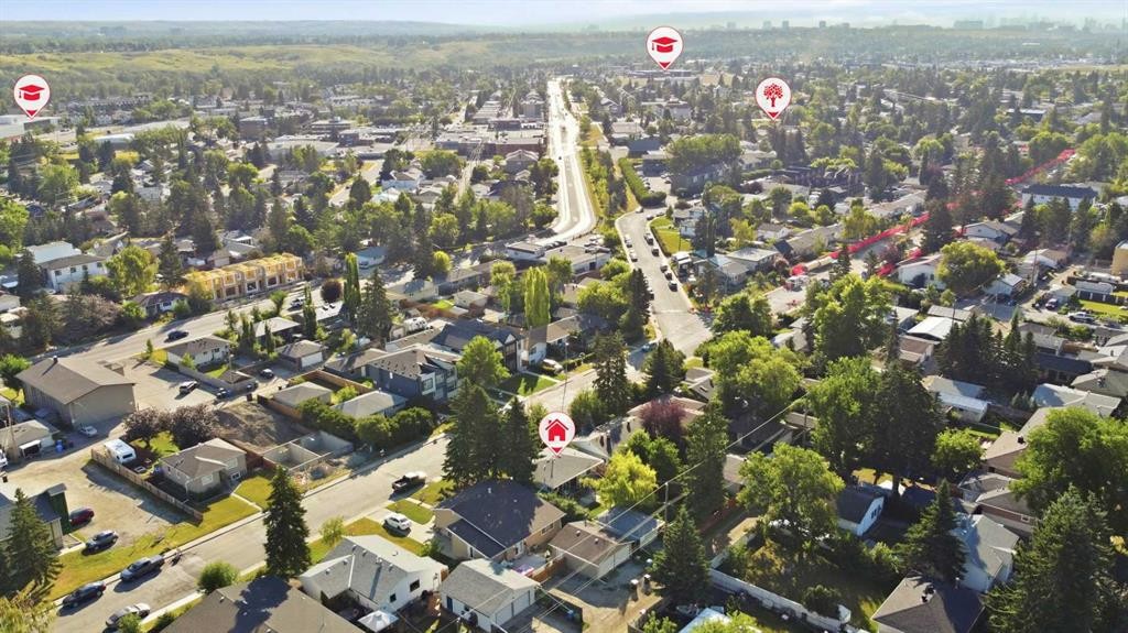 8335 34 Avenue Nw, Calgary, AB - Outdoor With View