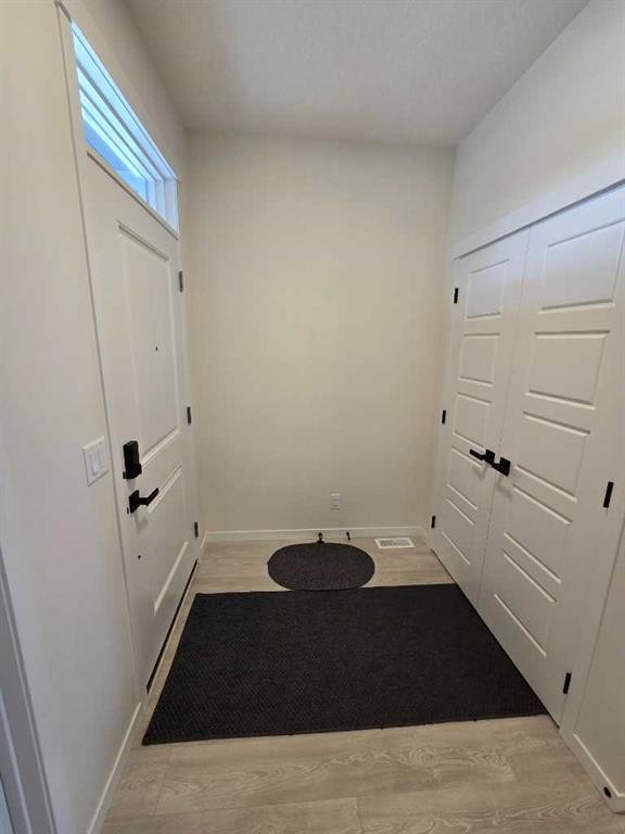 431 Rowmont Boulevard Nw, Calgary, AB - Indoor Photo Showing Other Room