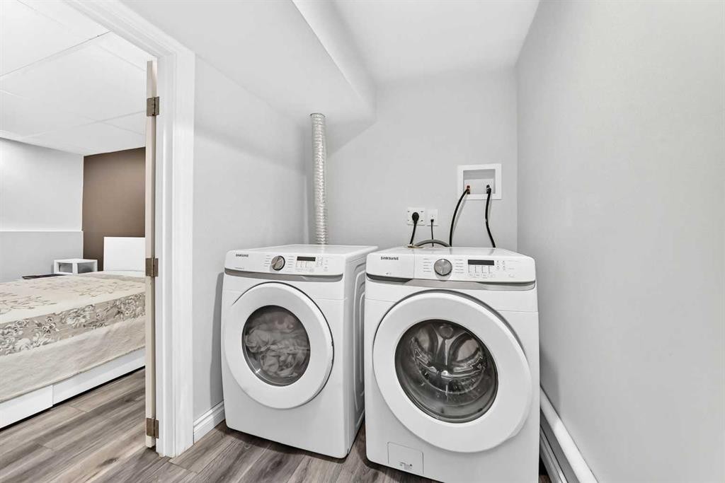 33-175 Manora Place, Calgary, AB - Indoor Photo Showing Laundry Room