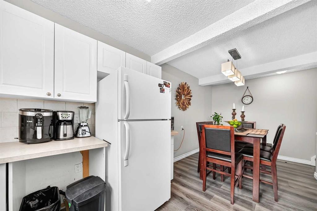 33-175 Manora Place, Calgary, AB - Indoor